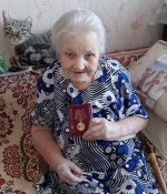 Сама жизнь подбрасывала  все новые и новые трудности