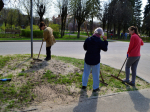 В субботнике приняла участие администрация.