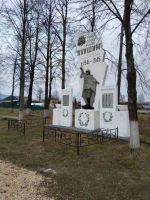 Так выглядел памятник до благоустройства.
